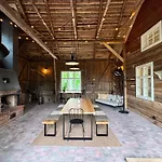Elegant Lakeside House With Sauna & Jacuzzi 빌라
