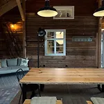 빌라 Elegant Lakeside House With Sauna & Jacuzzi Lohja