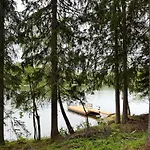 Elegant Lakeside House With Sauna & Jacuzzi Lohja