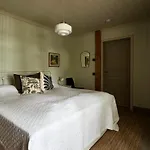 빌라 Elegant Lakeside House With Sauna & Jacuzzi Lohja