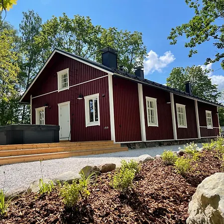 Elegant Lakeside House With Sauna & Jacuzzi Villa *