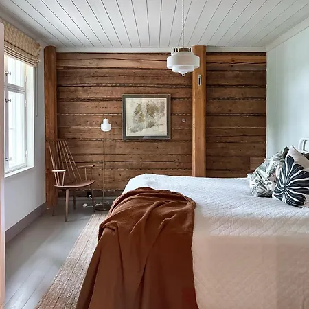Elegant Lakeside House With Sauna & Jacuzzi Willa *