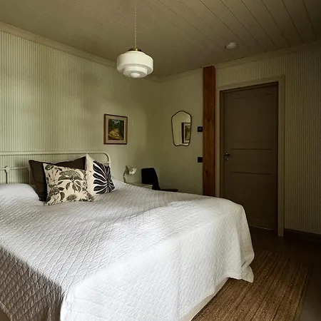 Willa Elegant Lakeside House With Sauna & Jacuzzi Lohja