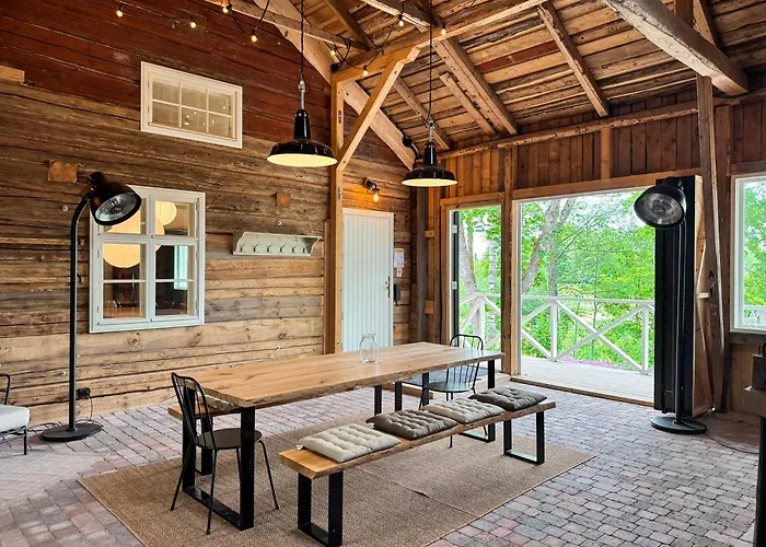 别墅 Elegant Lakeside House With Sauna & Jacuzzi