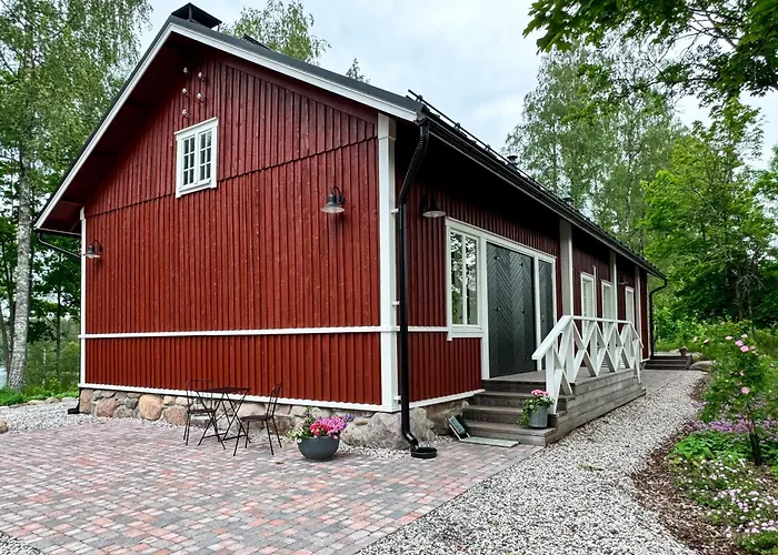 Elegant Lakeside House With Sauna & Jacuzzi