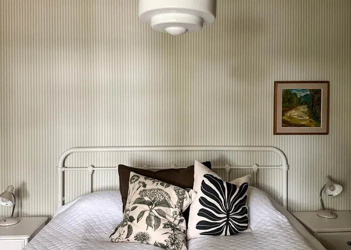 Elegant Lakeside House With Sauna & Jacuzzi Lohja