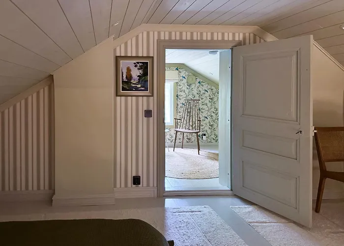 别墅 Elegant Lakeside House With Sauna & Jacuzzi *