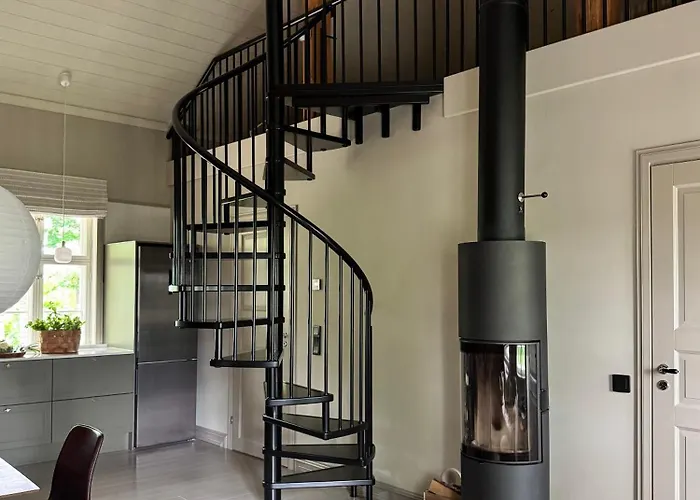 Elegant Lakeside House With Sauna & Jacuzzi Lohja